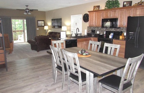 Hollister Condominio | Condo B-4 3 Bedroom Condo