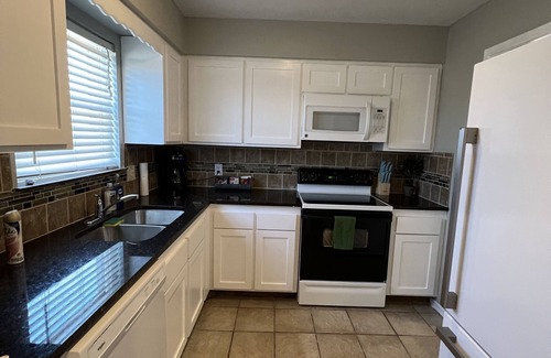 Iowa Park Condominio | Condo by Kataluma Nighlty Rentals!