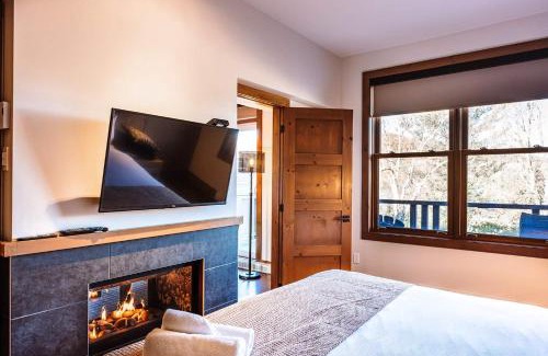 Lac Superieur Village Casa | Condo by the Lake - Mountain View & Resort