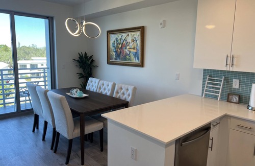 North Trail Condominio | Condo Cuteness with Stellar View ~ On The Water Perfectly Located