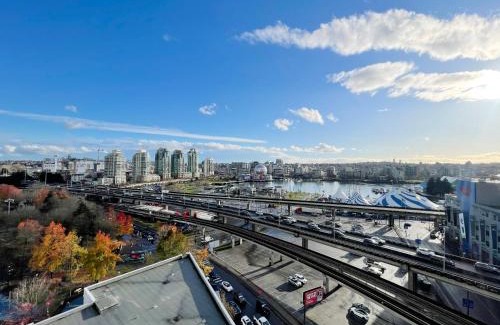 Crosstown Apartamento | Condo Downtown Vancouver - Near Rogers Arena & BC Place w Parking