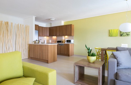 Karavomylos Condominio | Condo Elia, Deluxe, Self Catered, Apartamento frente al mar, a 10 metros de la orilla