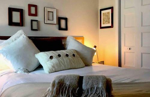 Mont-Tremblant Village Apartamento | Condo entier, fully equiped pool and Spa only in summer