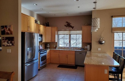 Brewers Hill Condominio | CONDO EN ALQUILER PARA DNC - MKE!