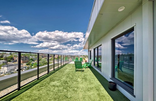 Bow Riverfront Apartamento | Condo in Downtown Calgary