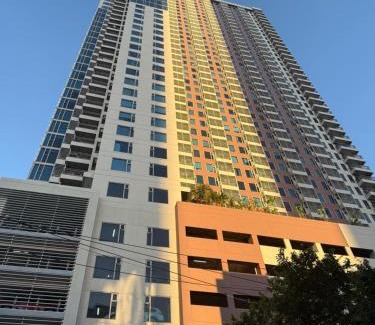 Barangay 670 Apartamento | Condo in Ermita near UP-PGH, St Lukes & US Embassy