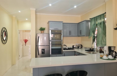 Gros Islet Apartamento | Condo in Gros Islet 10 mins drive to beach