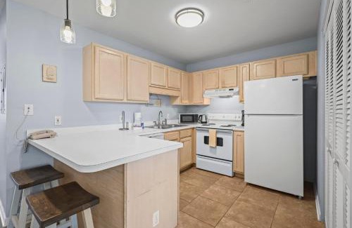 Gulf Shores Casa | Condo in Gulf Shores King Suite