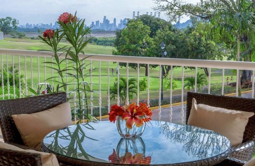 Rousseau Apartamento | CONDO IN LUXURY GOLF CLUB