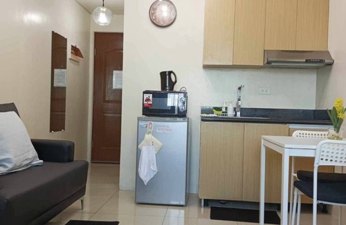 Bangkal Condominio | Condo in Makati studio type fast wifi netflix