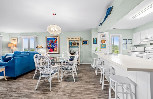 Indian Beach Condominio | Condo in Oceanfront Complex with seasonal community pool.