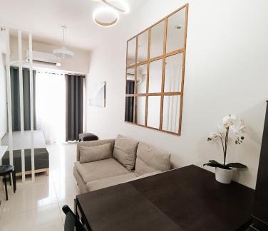 Pasay Apartamento | Condo in Pasay near MOA PICC World Trade Center