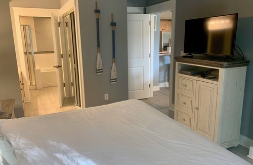 Baytowne Wharf Complejo | Condominio justo en Baytowne Wharf! Cubierta con vistas a la piscina! Excelentes tarifas de invierno!