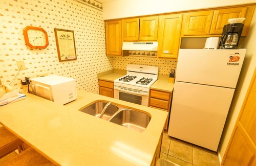 Taos Ski Valley Condominio | Condo in the mountains!