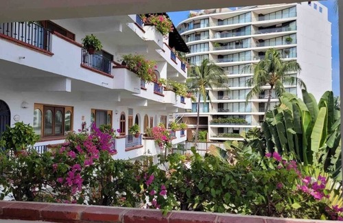 Marina Vallarta Hotel | CONDO MSOL BY TRVL2HM