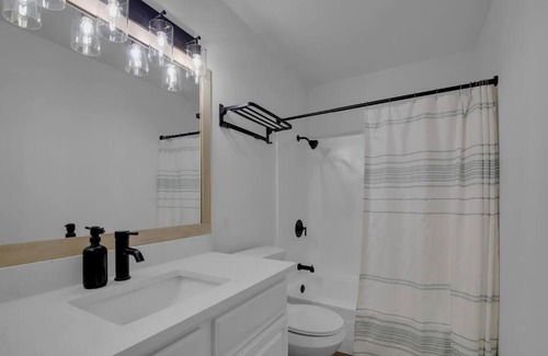 Riverside Apartamento | Condo near downtown Austin!