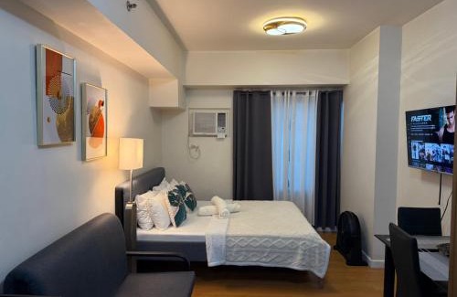 Barangay 670 Apartamento | Condo near US Embassy and St Lukes Ermita