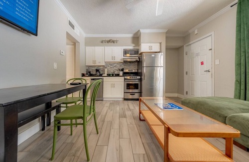 Belleair Beach Condominio | Condo On The Beach - Heated Pool - Self Check-in