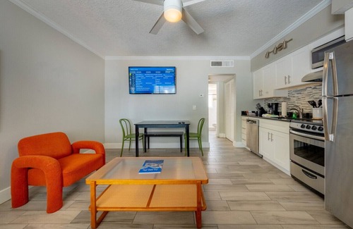 Belleair Beach Condominio | Condo On The Beach - Heated Pool - Self Check-in