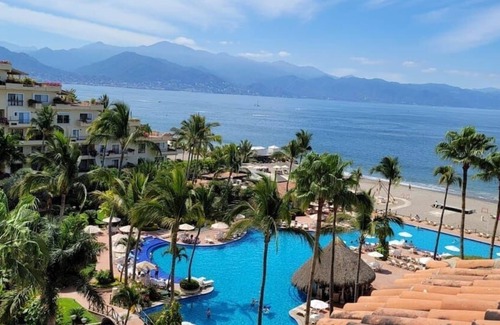Marina Vallarta Hotel | CONDO VEL BY TRVL2HM