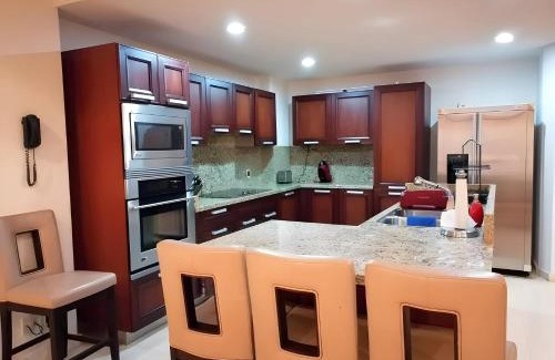 La Paz Apartamento | Condo VistaMar in Puerta Cortes, Luxury 2BR 2Bath Condo Private beach & pool!