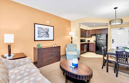 Florida Central Atlantic Coast Apartamento | Condo w Hot Tub & Pool - Close to Universal Studio