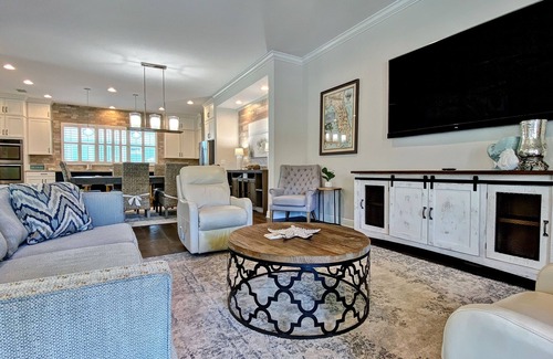Redington Beach Condominio | Condo walk to the beach, WiFi, AC, washer/dryer - snowbirds OK
