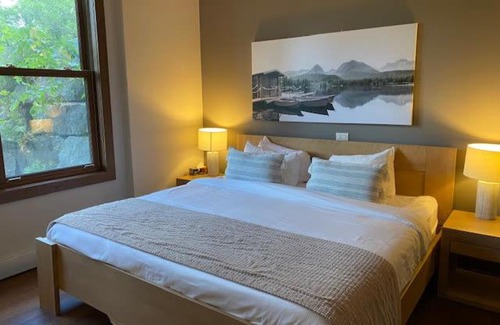 Lac Superieur Village Casa | Condo with breathtaking view of the lake