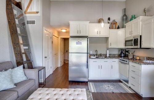 Osage Beach Apartamento | Condo with Community Pool and Boat Ramp in Osage Beach