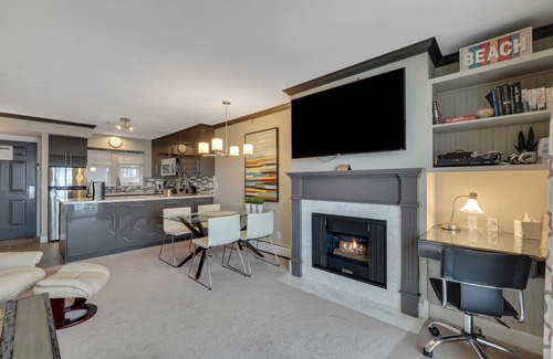 Boyne City Condominio | 1BR condominio frente al mar en el hermoso lago Charlevoix en Boyne City!