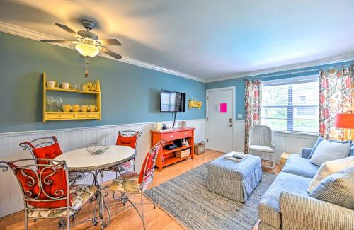 Old Naples Apartamento | Condo with Pool Access Walk to Shopping and Beach!