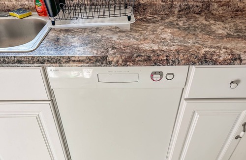La Sierra Casa | Condo With Pool, Full Kitchen, Washer, Fast Wifi