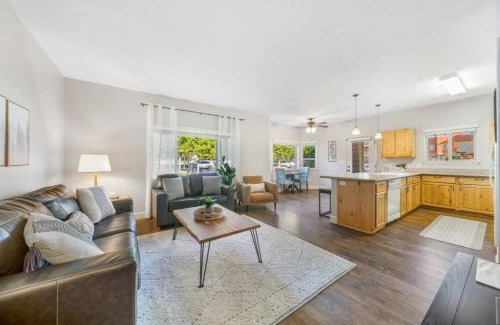 Coeur d'Alene Casa | Condo with Sauna & Fitness Center, Extended Stay Savings
