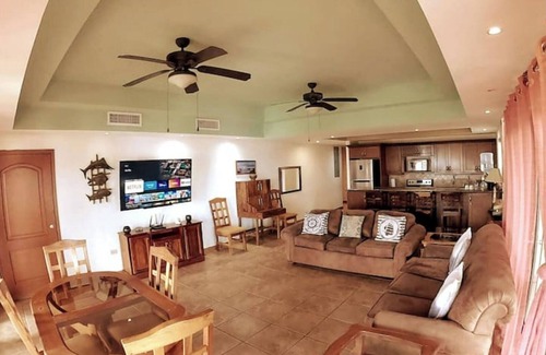 San Diego Apartamento | Condominio 2BR con vista al mar y al lado de la piscina