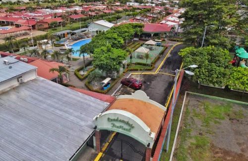 Jacó Apartamento | Condominio Tropical villa 2