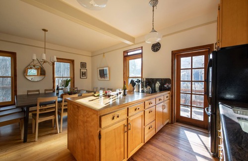 Matterhorn Village Cabina | Condor by AvantStay | Gorgeous Mountain Home w/ Hot Tub & Sauna