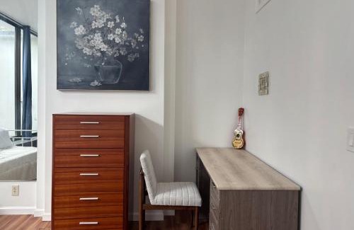 Downtown Honolulu Apartamento | Condotel Quiet with High Ceiling Free Parking and WiFi