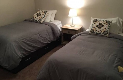 Confluence Apartamento | Confluence Rent 4 · Riverfront townhouse4,Fish, Hike, Bike! Summer Get away!