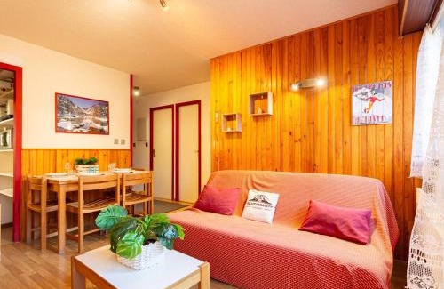 Vignec Apartamento | Confort à St Lary: T2, 4 pers, jacuzzi, sauna, gym, parking - FR-1-296-512