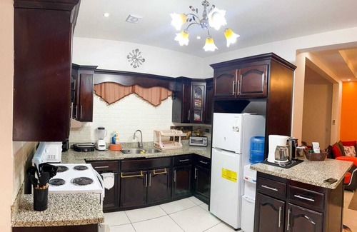 Sector 1 Nor-Oeste Casa | Confort and convenient townhouse. 3 bedrooms, 2.5 bathrooms, air conditioning.
