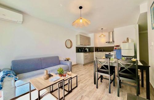 Cavalaire-sur-Mer Apartamento | Confort et calme à Cavalaire : T2 climatisé avec Wi-Fi, balcon et double garage, proche centre-ville - FR-1-226B-186