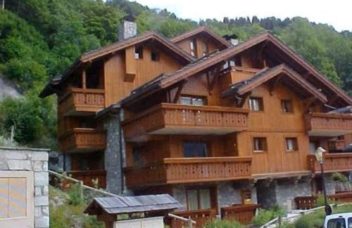 Meribel Village Apartamento | Confort et commodités à Méribel Village, 3 chambres, balcon sud, parking couvert, à 150m des remontées - FR-1-180-528