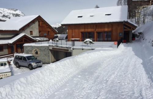 Valloire Apartamento | Confort moderne 4 pièces, 8 pers, proche pistes et école de ski, Wifi, animaux accueillis - FR-1-263-209