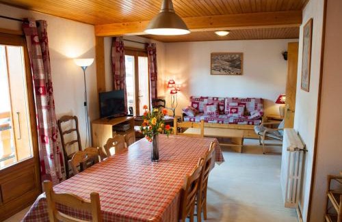 Le Grand-Bornand Apartamento | Confortable 4 chambres, balcon, proche télécabines - FR-1-467-67