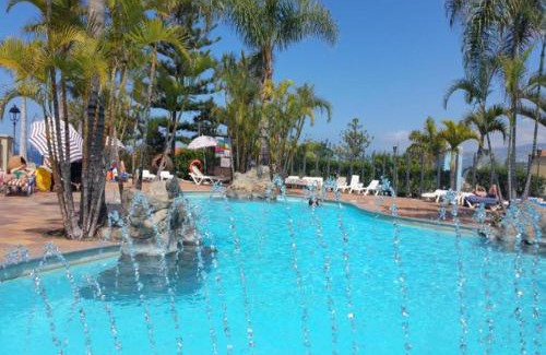 Los Realejos Apartamento | Confortable Apartamento Estándar con Piscina y Hermosas Vistas en Los Realejos