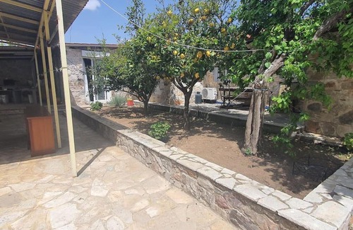 Lavreotiki Apartamento | Confortable house in nature