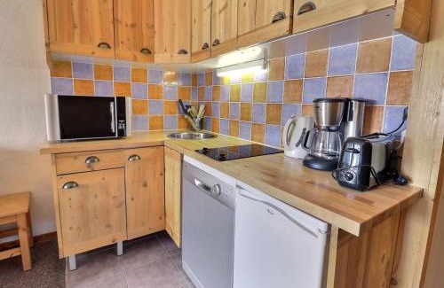 Meribel-Mottaret Apartamento | Confortable T2 avec Balcon Sud-Est, Animaux Acceptés - FR-1-182-50
