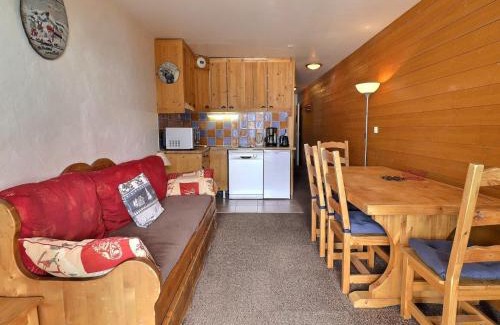 Meribel-Mottaret Apartamento | Confortable T2 avec Balcon Sud-Est, Animaux Acceptés - FR-1-182-50