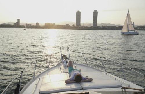 Barcelona Alquiler De Eote | Confortable Yatch