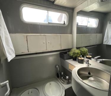 Barcelona Alquiler De Eote | Confortable Yatch